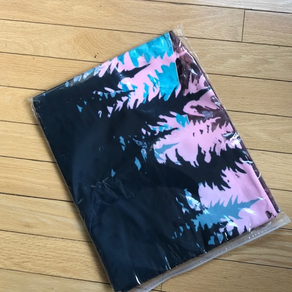 - Urban Mountain ⛰ Tapestry *NEW*